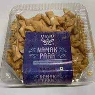 Moms Namak Para